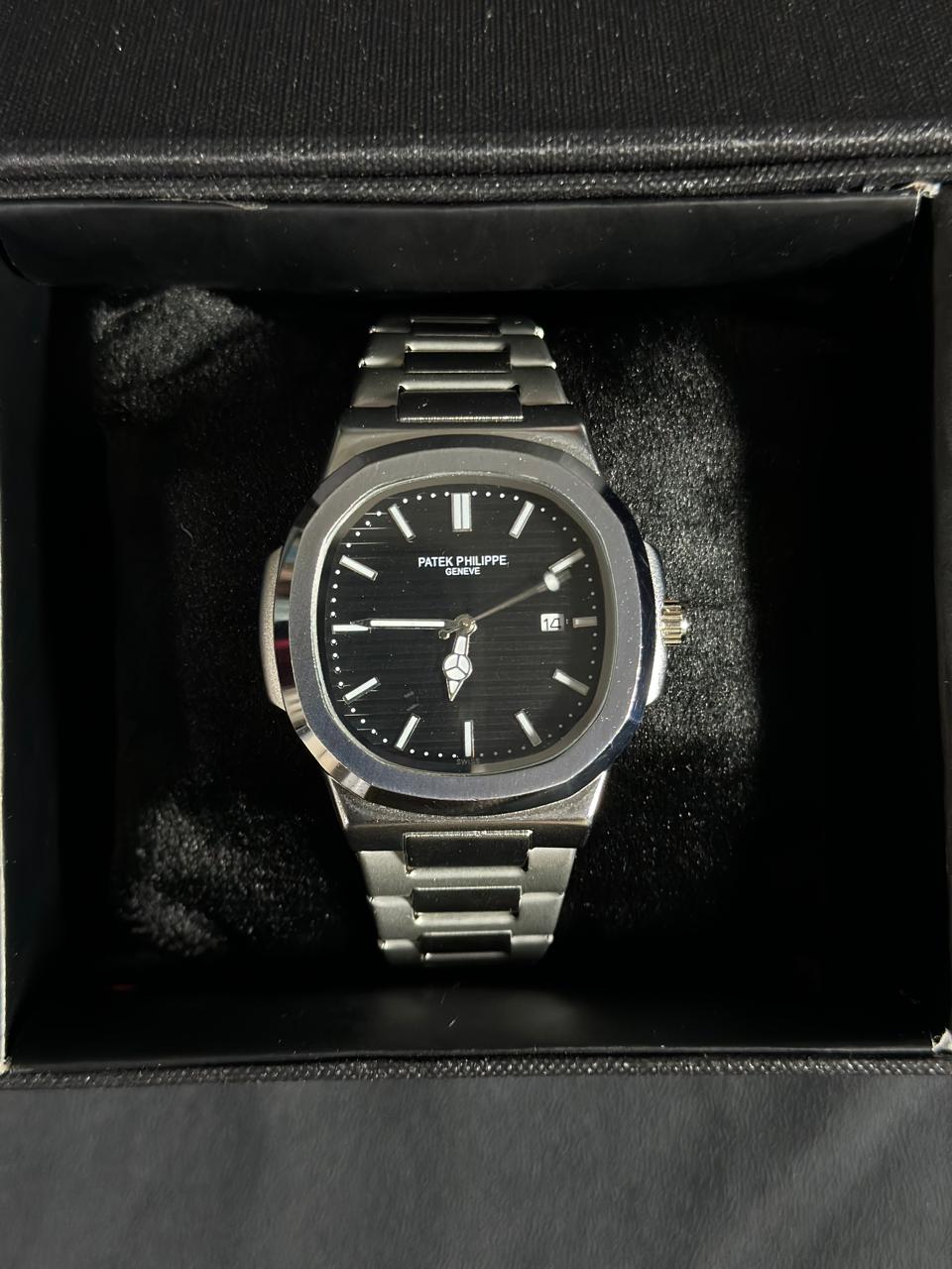 Patek Philipe Geneve | Black Dial