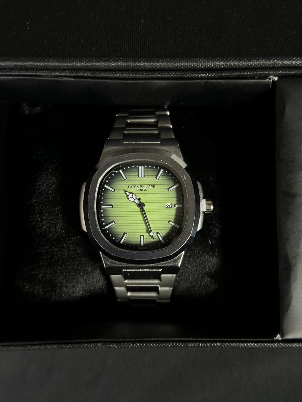 Patek Philipe Geneve | Lime Green Dial